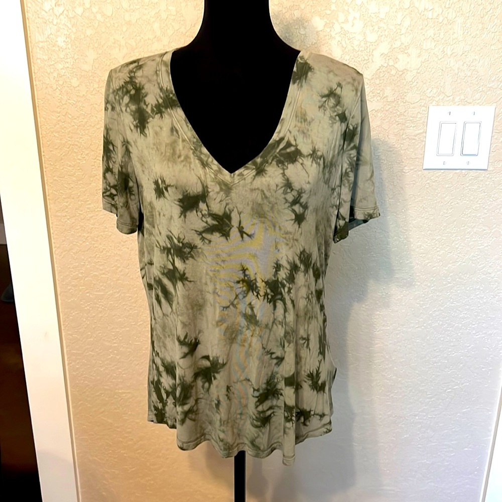 Tie dyed green blouse